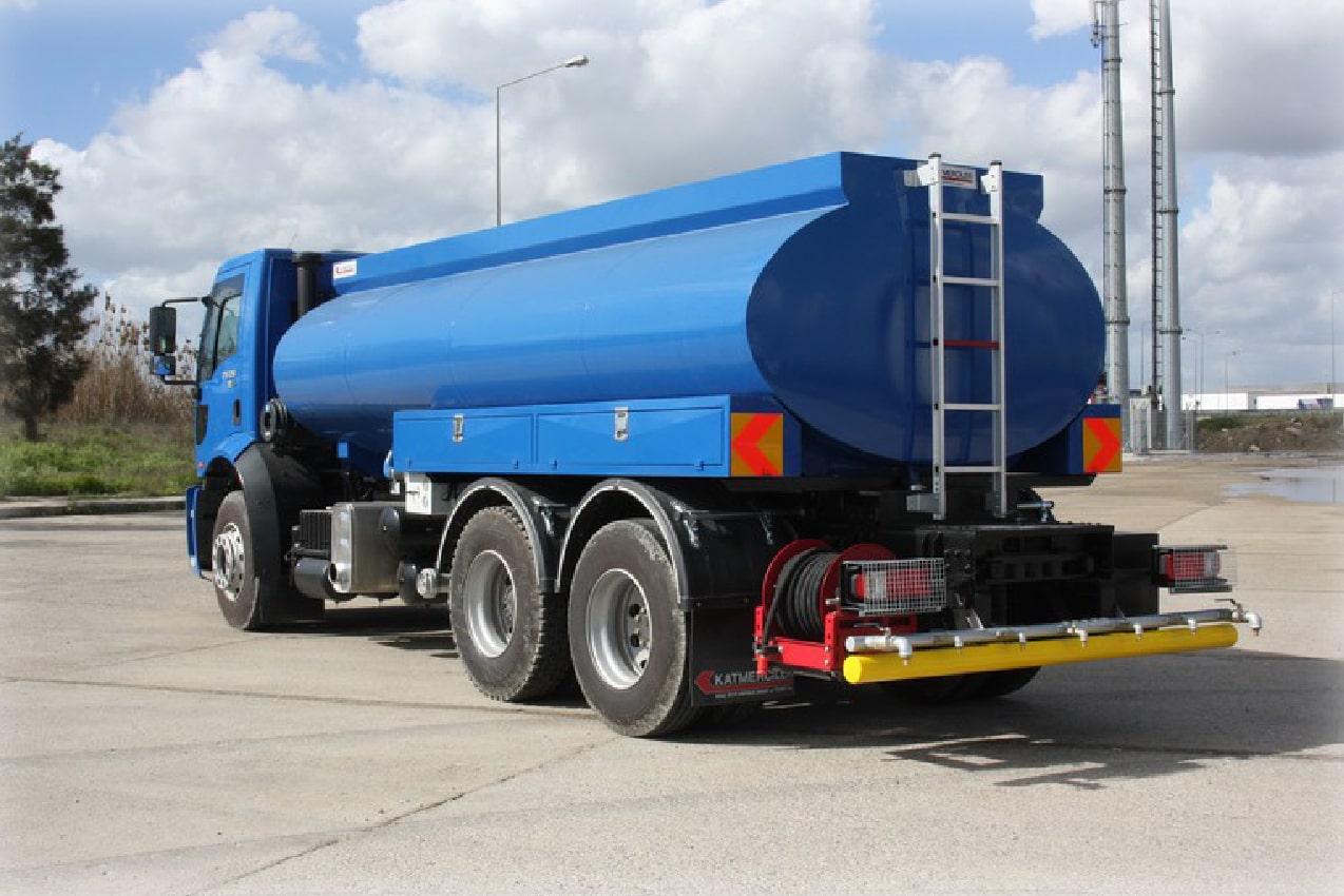 Sweet Water Tanker Swimming Pool Water Supply in Dubai